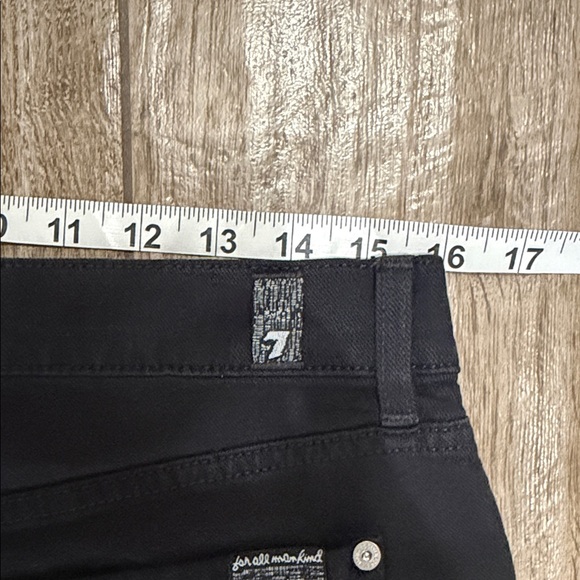 7 for All Mankind Black Denim Women's Jean Shorts Sz 39 - Picture 4 of 5